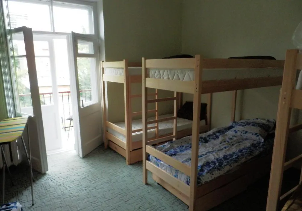Yourhostel-1
